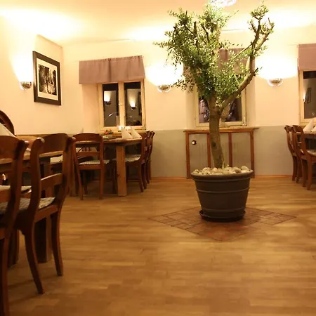 Landgasthof Einbachmuhle מלון 2*